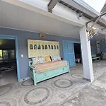 Casa Aventureros Isla Grande Colombia