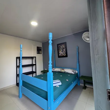 Casa Aventureros Isla Grande Colombia * Cartagena