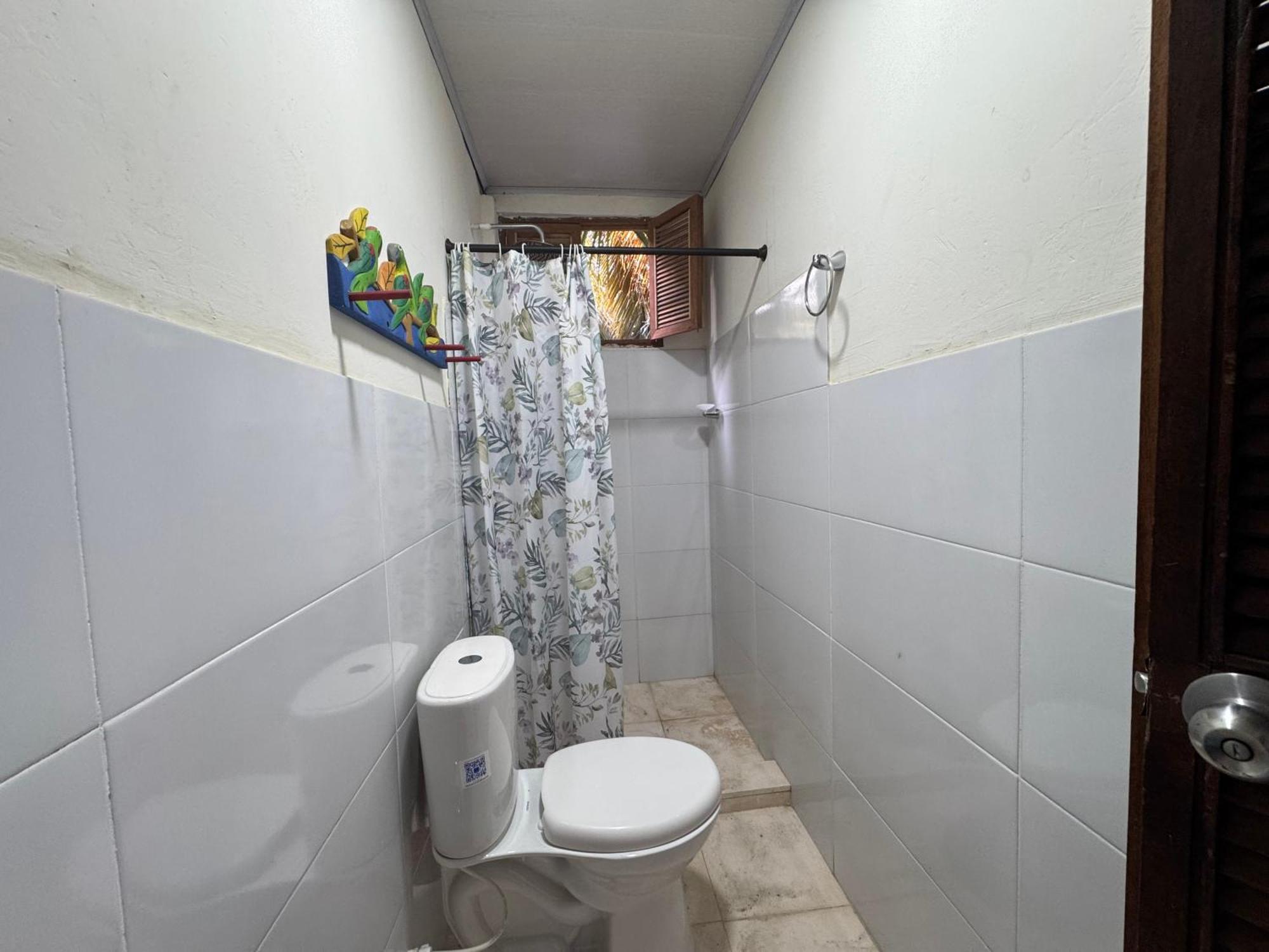 Casa Aventureros Isla Grande Colombia Cartagena