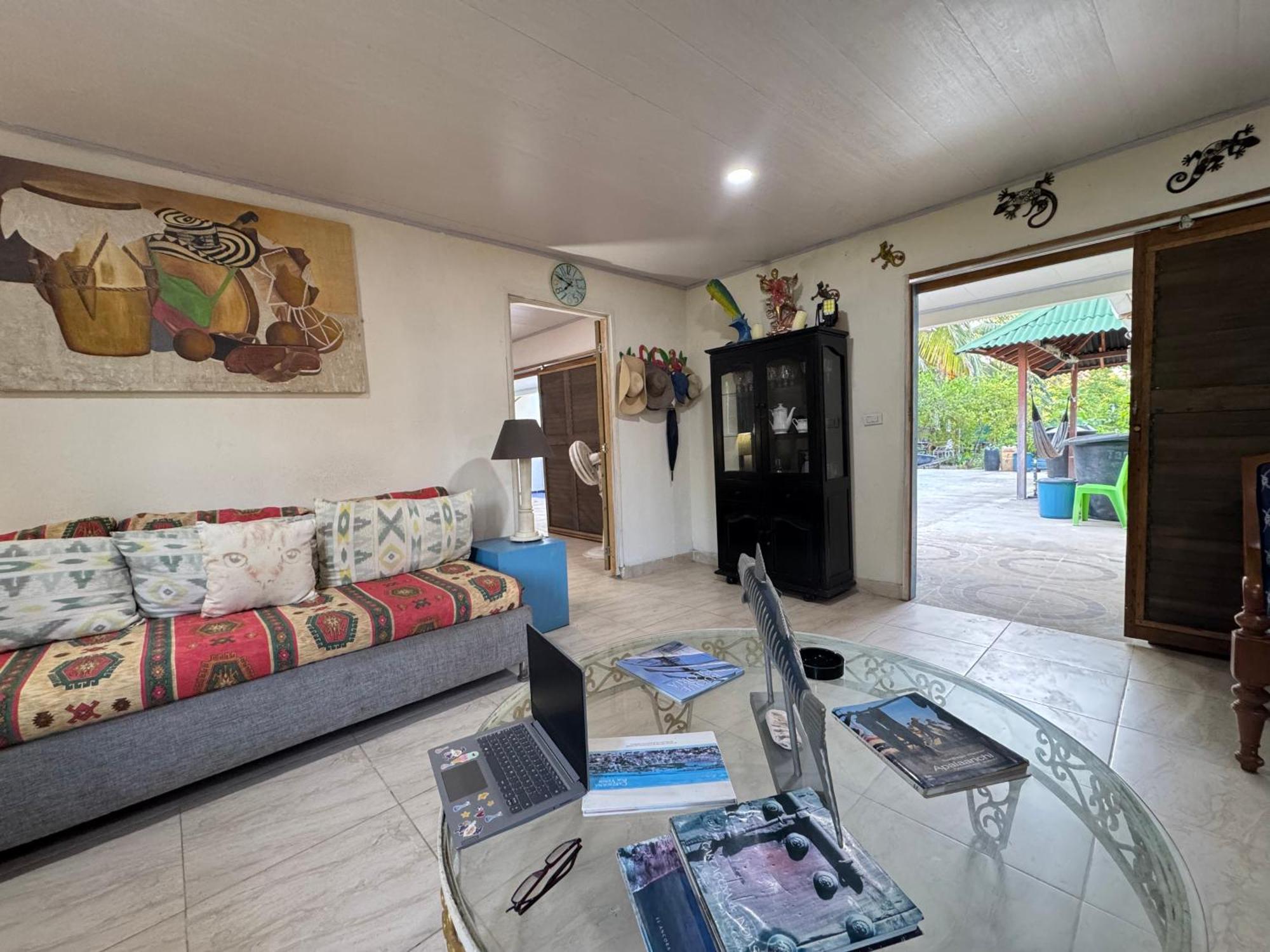 Casa Aventureros Isla Grande Colombia Cartagena