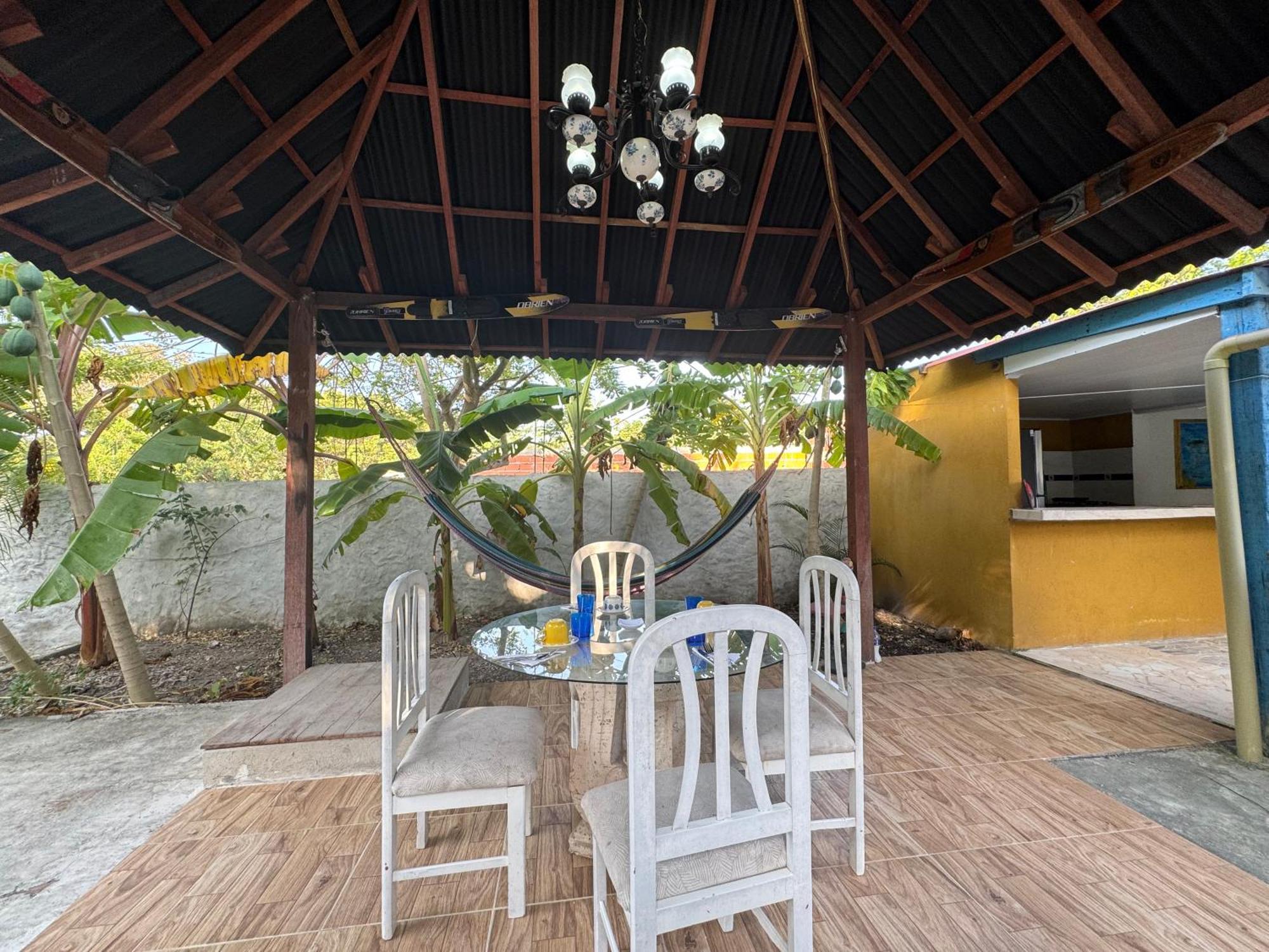 Chácara Casa Aventureros Isla Grande Colombia *